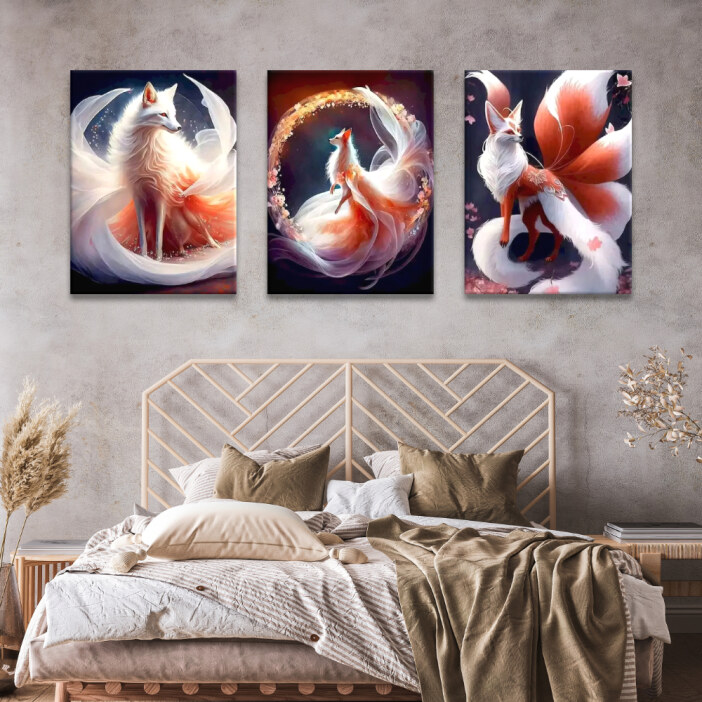 Tableau renard à fourrure fauve et blanche accroché dans une chambre au-dessus d'une tête de lit en rotin