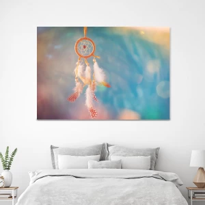 Tableau Attrape rêves petit diamant rouge. Bonne qualité, original, accrochée sur un mur au dessus d'un lit dans un maison