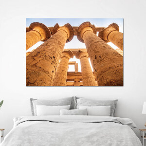 Tableau Grande salle hypostyle du temple Karnak. Bonne qualité, original, accrochée sur un mur au dessus d'un lit dans une maison