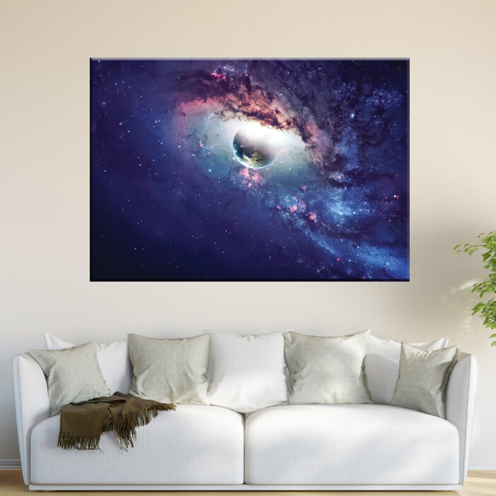 Tableau-Univers-etoiles-et-galaxies-prdt-jpg Tableau Univers étoiles et galaxies. Bonne qualité, original, accrochée sur un mur au dessus d'un canapé dans un salon