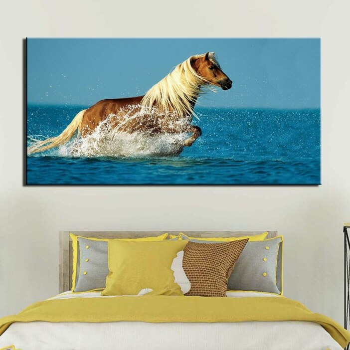 Tableau cheval dans la mer
