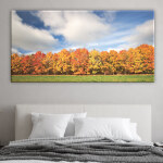 Tableau arbres d'automne. Bonne qualité, original, accrochée sur un mur au dessus d'un canapé dans une maison