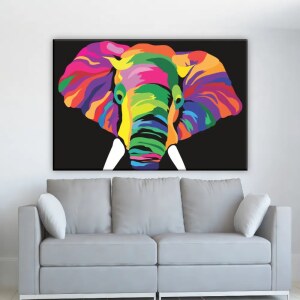 Tableau éléphant pop. Bonne qualité, original, accrochée au-dessus d'un mur dans une maison