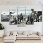 Tableau scandinave vikings sur la plage. Bonne qualité, original, accrochée sur un mur au dessus d'un canapé dans un salon